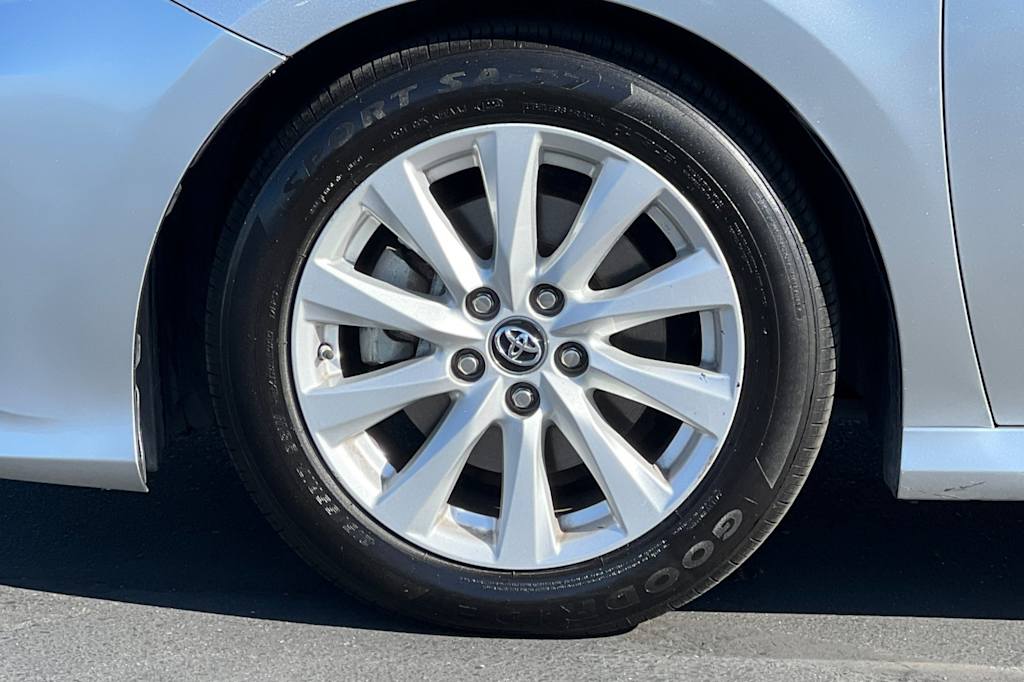 2018 Toyota Camry LE 8