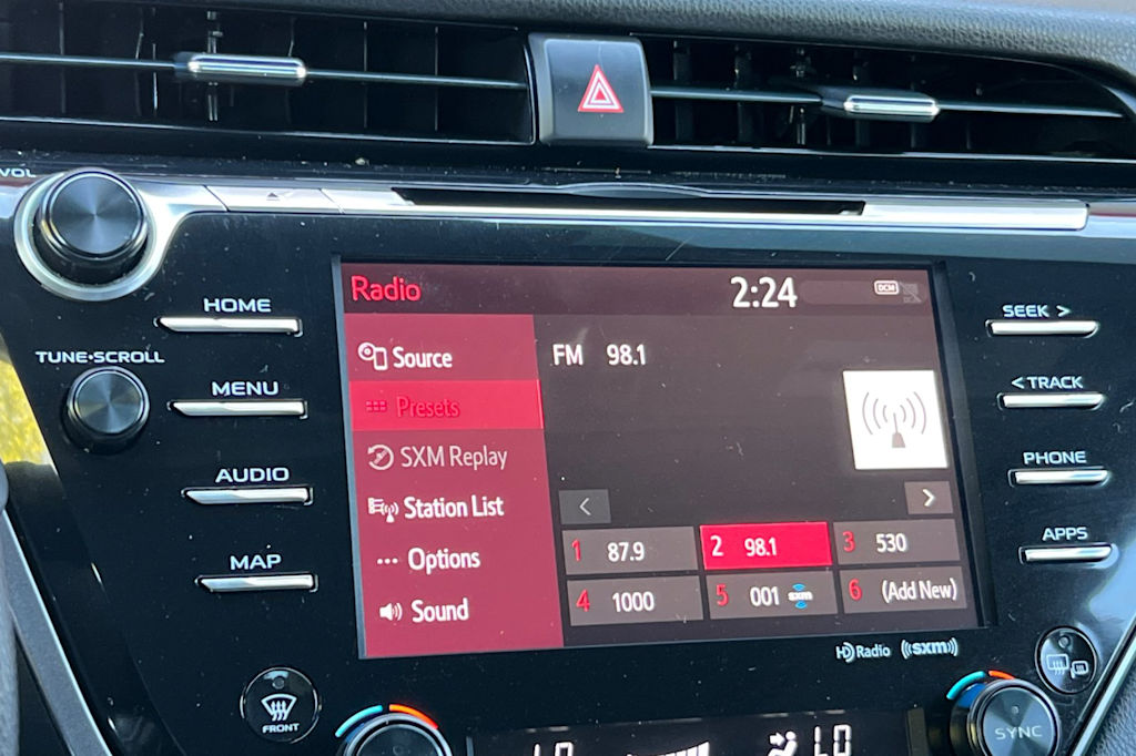 Thumbnail: 2019 Toyota Camry - 13