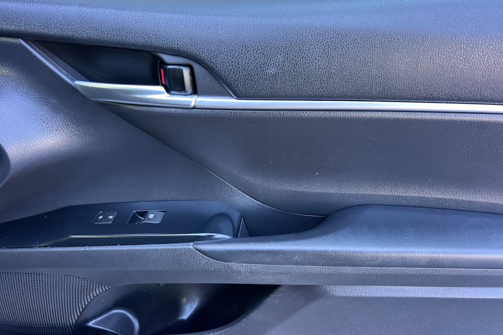 Thumbnail: 2019 Toyota Camry - 23