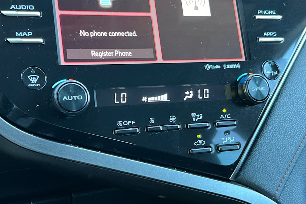 Thumbnail: 2019 Toyota Camry - 25