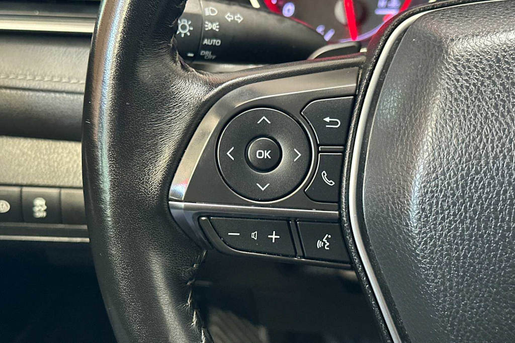 Thumbnail: 2019 Toyota Camry - 29