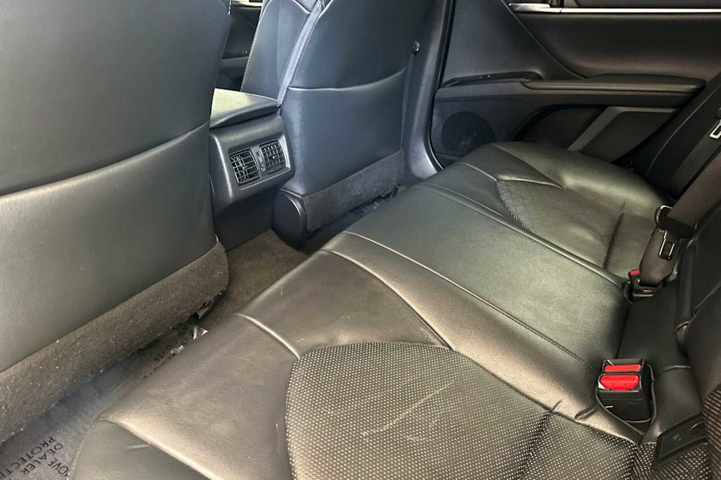 Thumbnail: 2019 Toyota Camry - 10