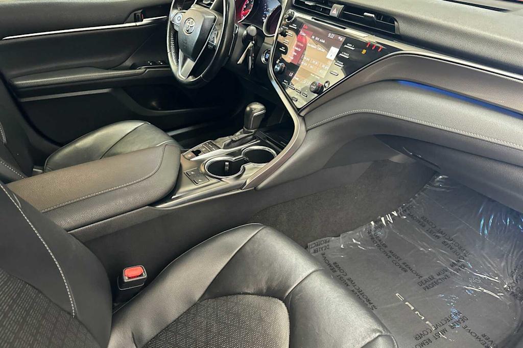 Thumbnail: 2019 Toyota Camry - 12
