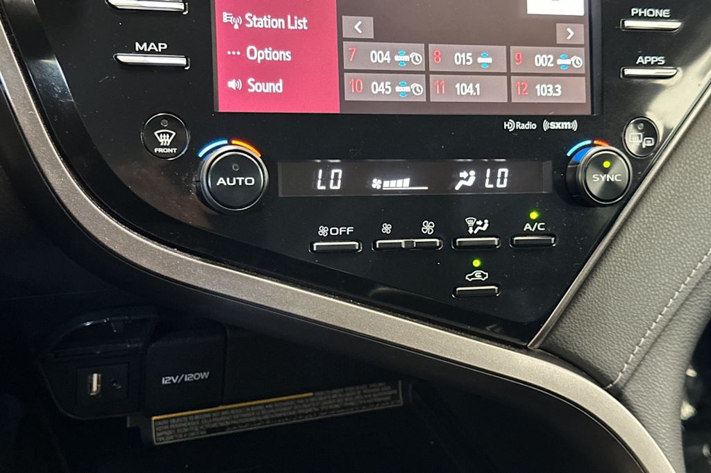 Thumbnail: 2019 Toyota Camry - 26