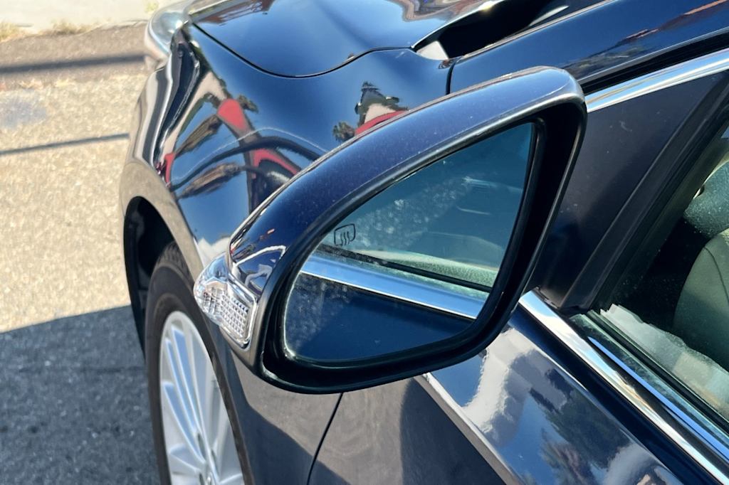 Thumbnail: 2014 Toyota Avalon - 10