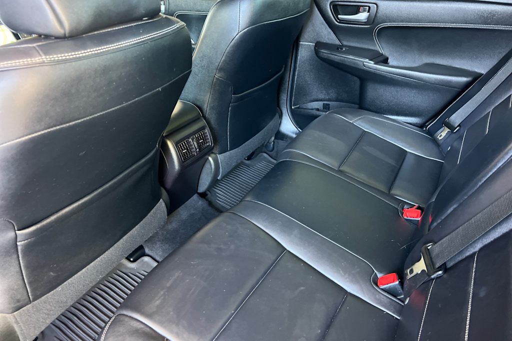 Thumbnail: 2015 Toyota Camry - 9