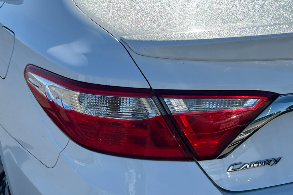 Thumbnail: 2017 Toyota Camry - 21