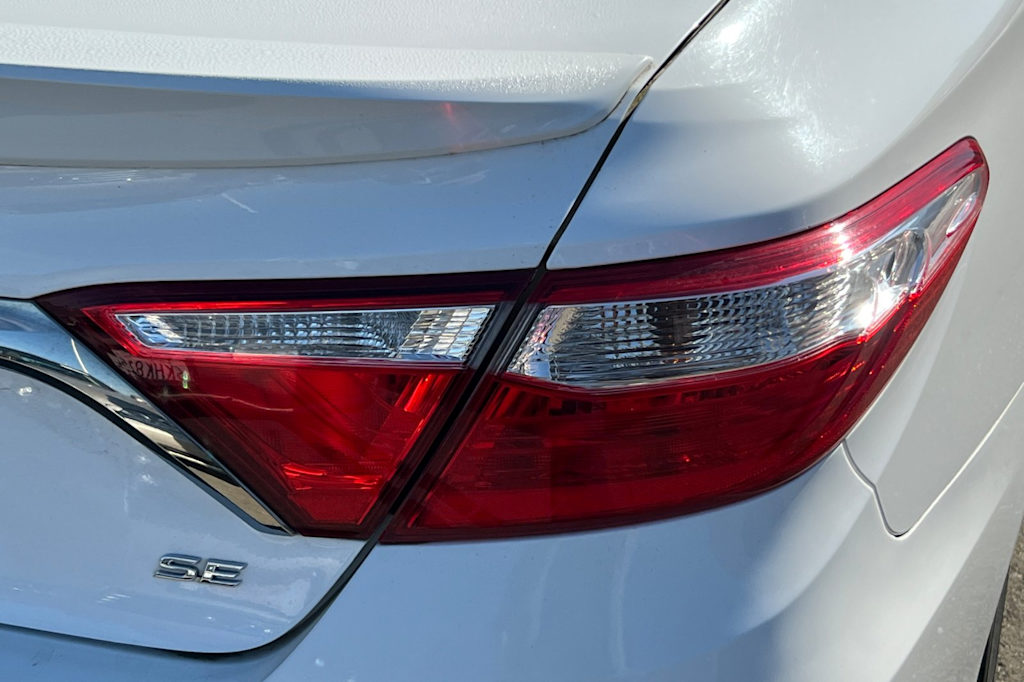 Thumbnail: 2017 Toyota Camry - 19