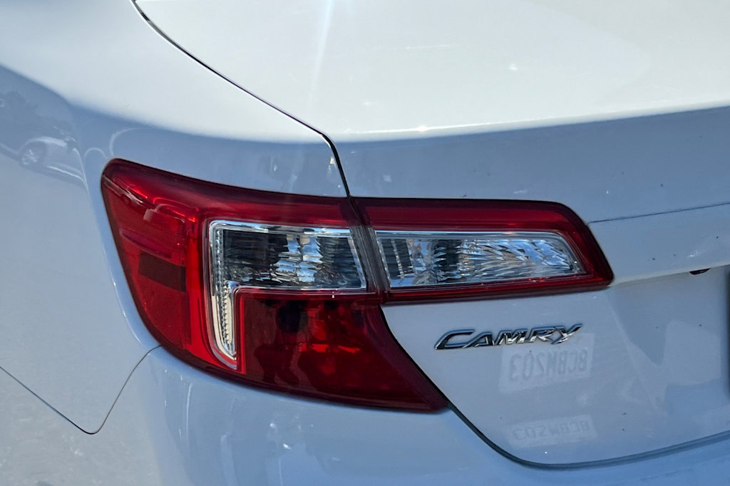 Thumbnail: 2014 Toyota Camry - 21