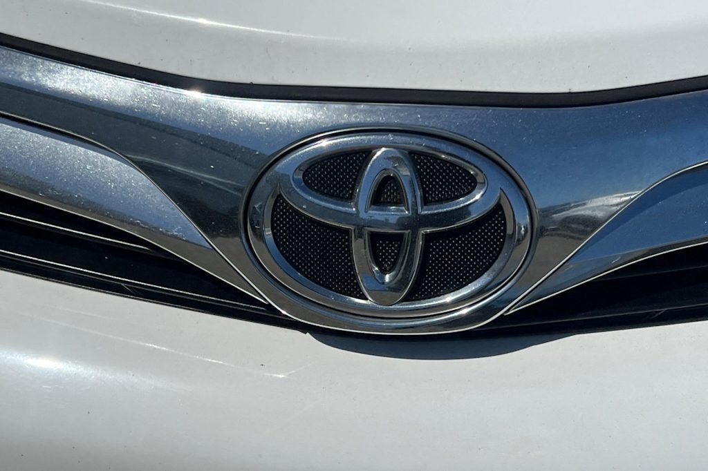 Thumbnail: 2014 Toyota Camry - 14