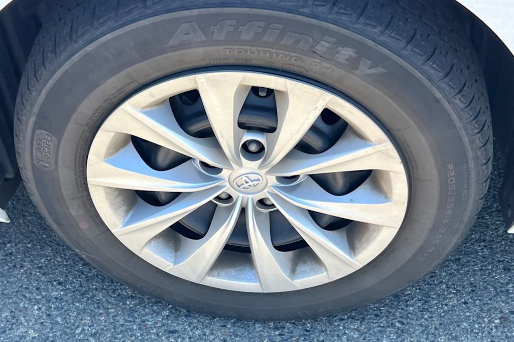 Thumbnail: 2017 Toyota Camry - 6