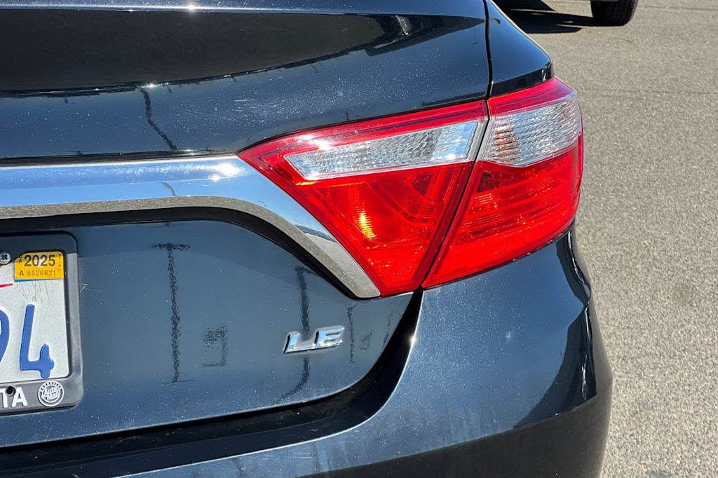 Thumbnail: 2017 Toyota Camry - 31