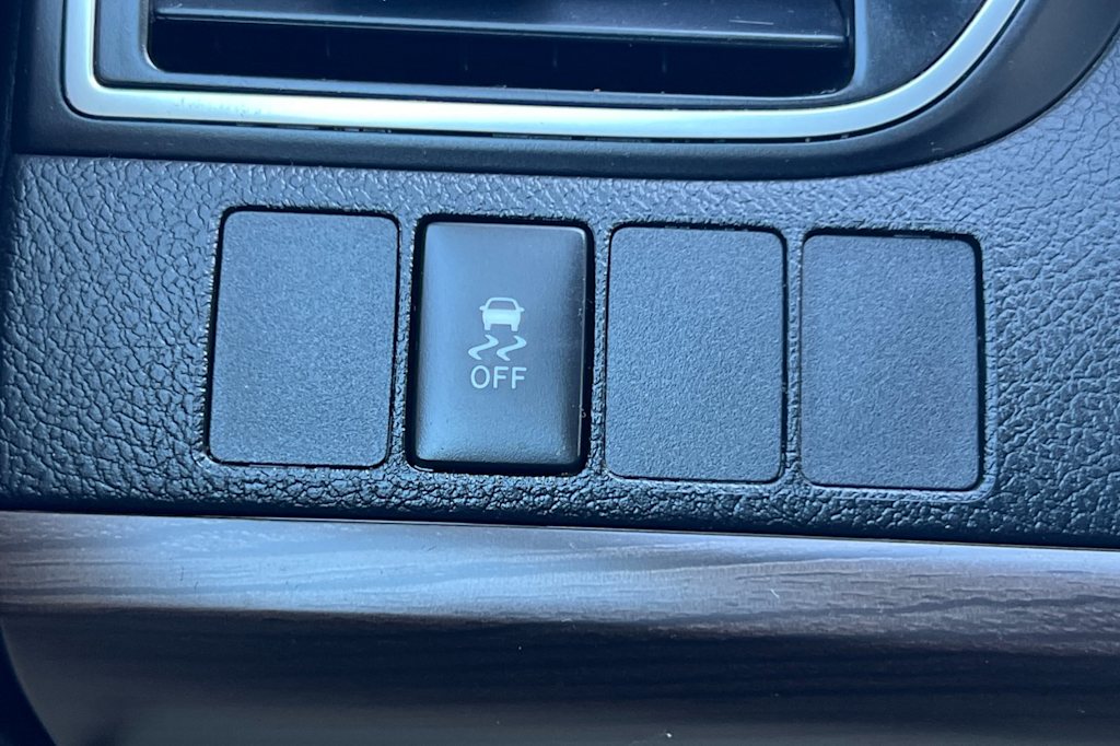 Thumbnail: 2017 Toyota Camry - 30