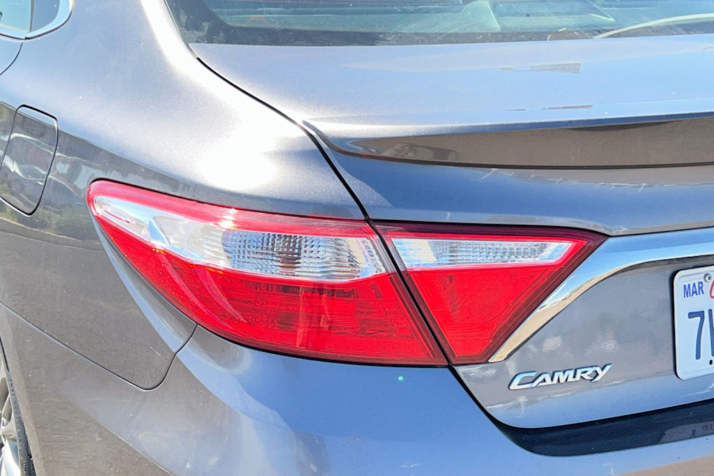 Thumbnail: 2017 Toyota Camry - 21