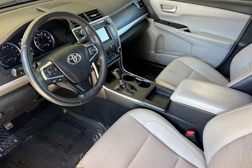 Thumbnail: 2017 Toyota Camry - 8