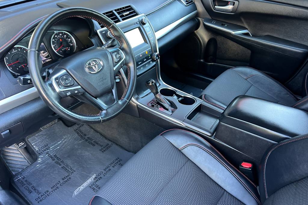 Thumbnail: 2016 Toyota Camry - 9