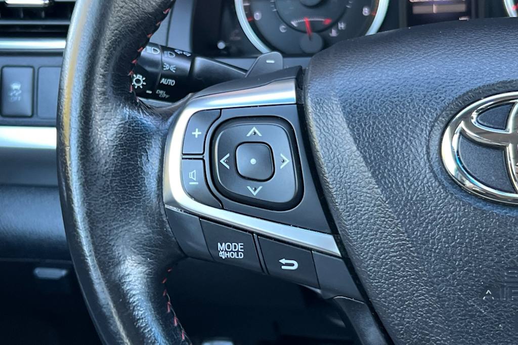 Thumbnail: 2016 Toyota Camry - 27