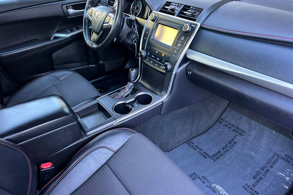 Thumbnail: 2016 Toyota Camry - 13