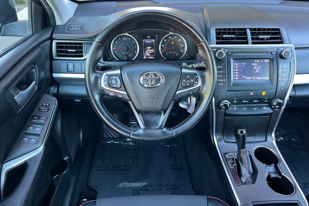 Thumbnail: 2016 Toyota Camry - 12