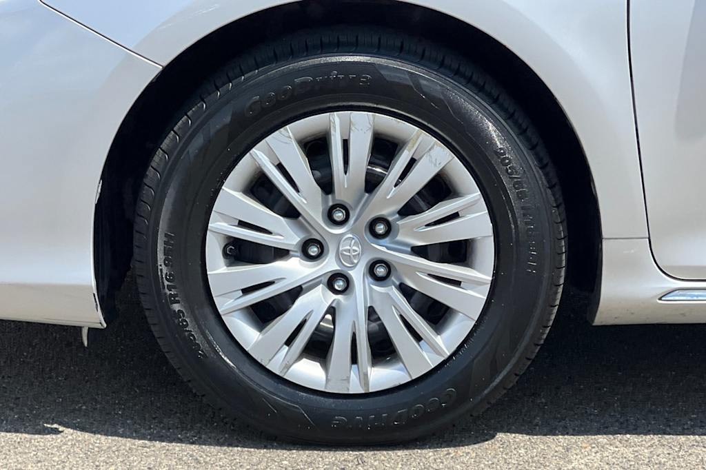 Thumbnail: 2012 Toyota Camry - 7
