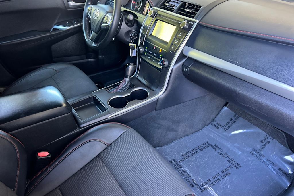 Thumbnail: 2016 Toyota Camry - 12