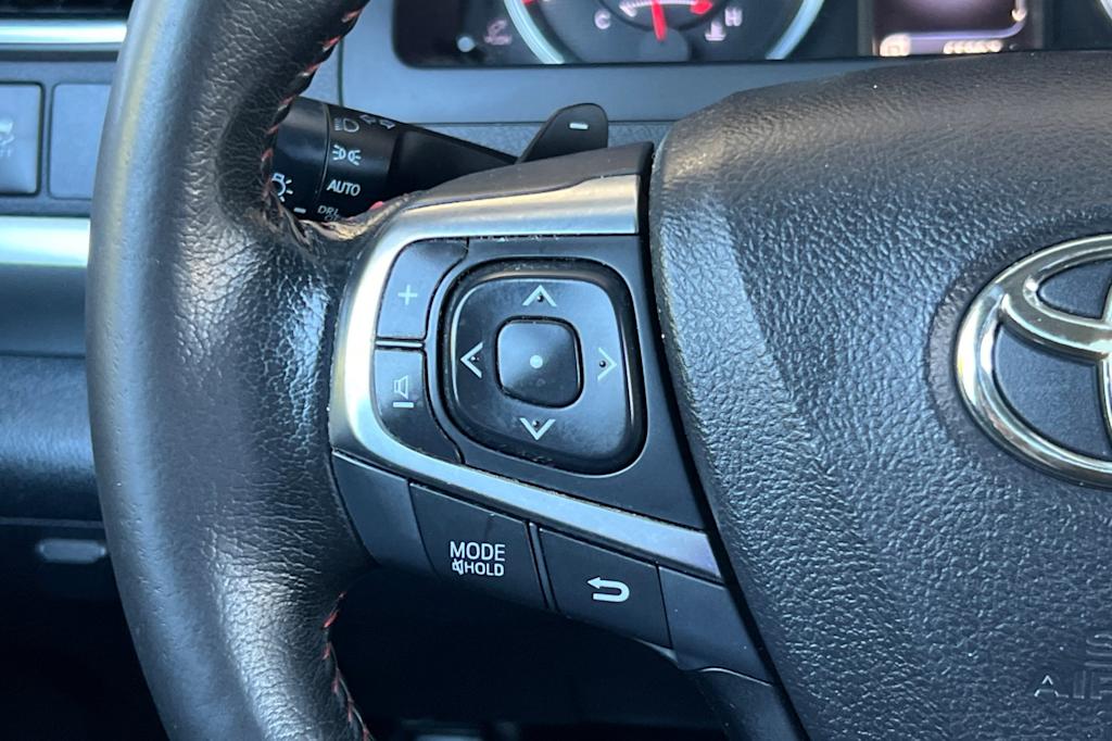 Thumbnail: 2016 Toyota Camry - 26