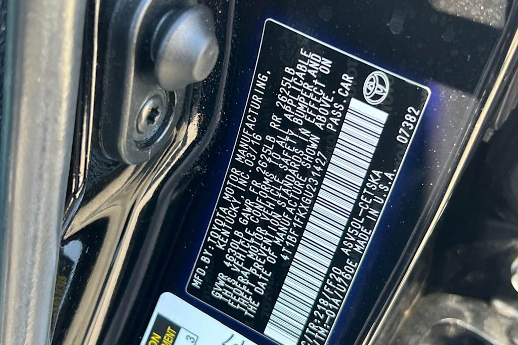 Thumbnail: 2016 Toyota Camry - 16