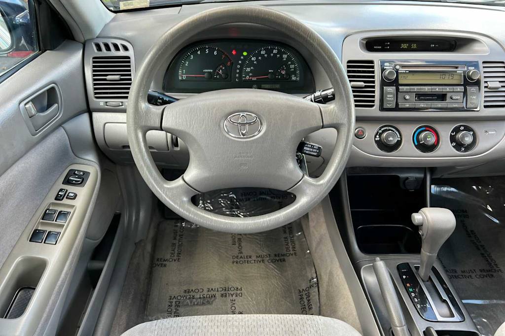 2003 Toyota Camry LE 13