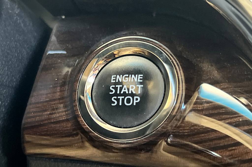 Thumbnail: 2013 Toyota Avalon - 28