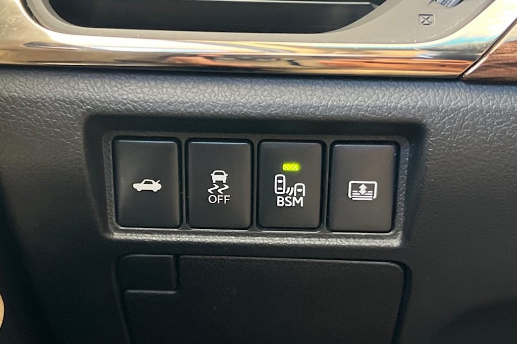 Thumbnail: 2013 Toyota Avalon - 32