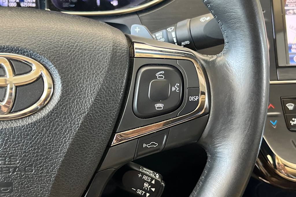 Thumbnail: 2013 Toyota Avalon - 31