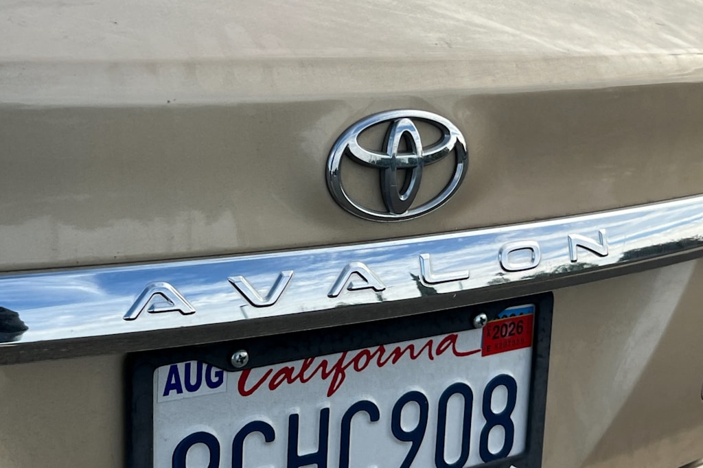 Thumbnail: 2011 Toyota Avalon - 21