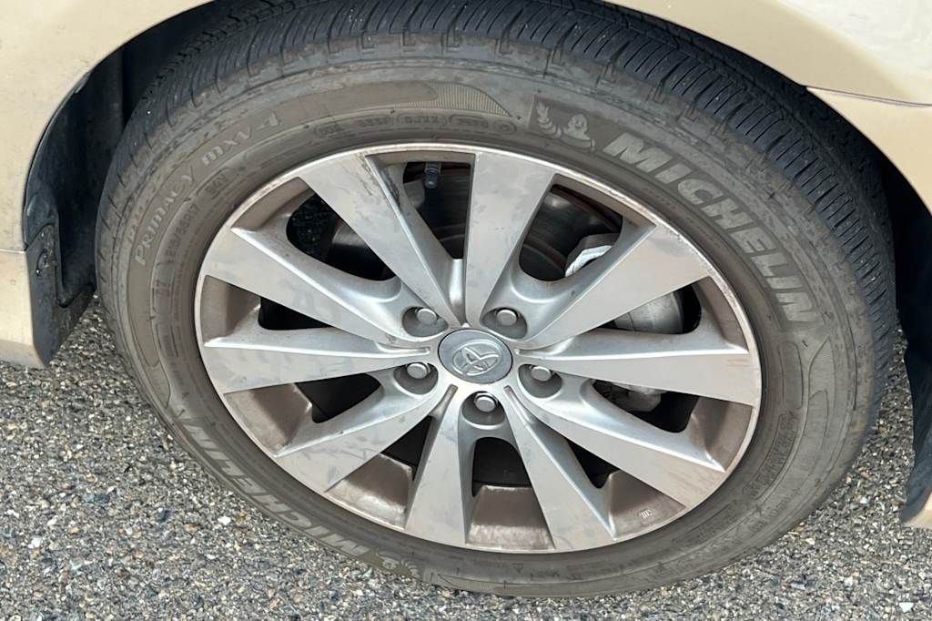 Thumbnail: 2011 Toyota Avalon - 15