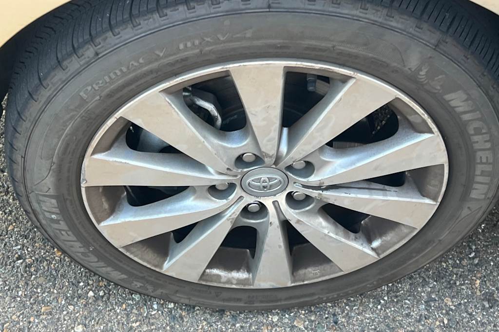 Thumbnail: 2011 Toyota Avalon - 6