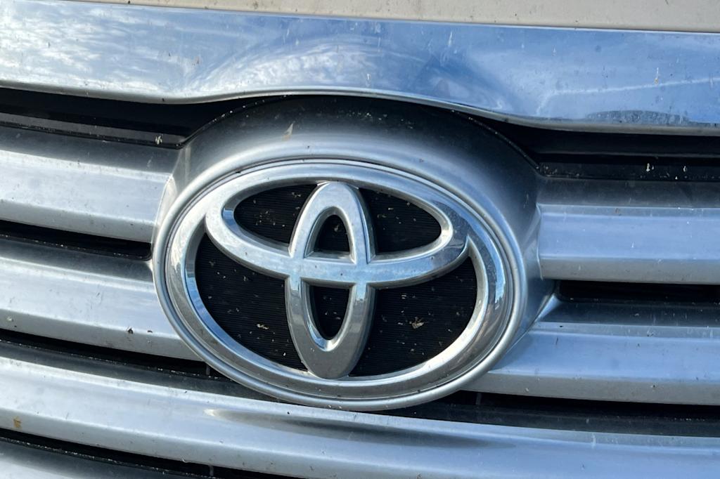 Thumbnail: 2011 Toyota Avalon - 13