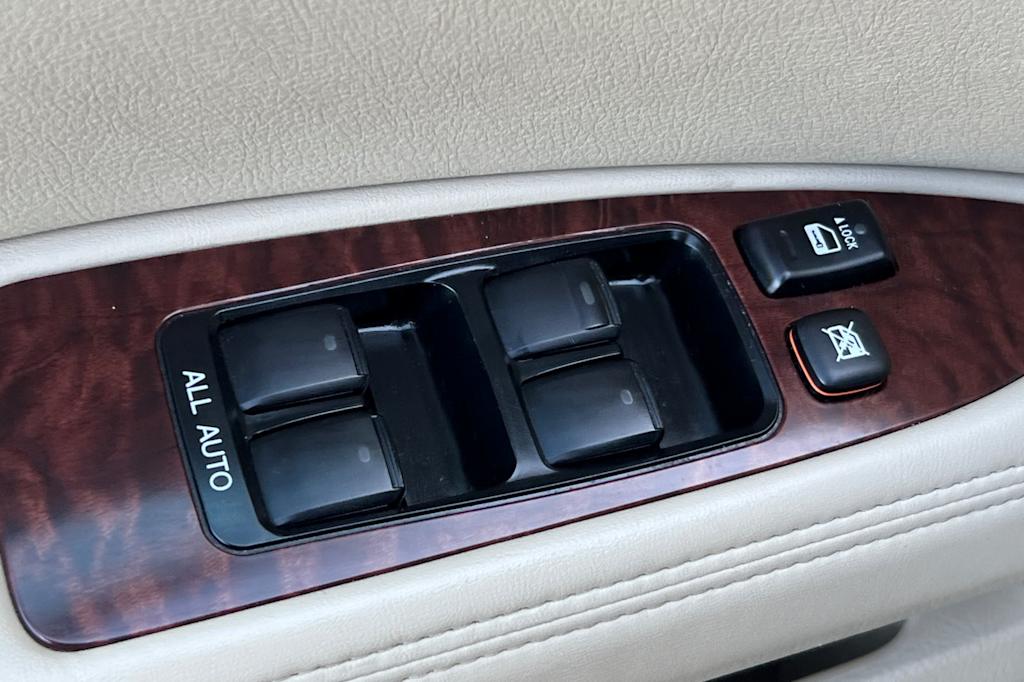 Thumbnail: 2011 Toyota Avalon - 21