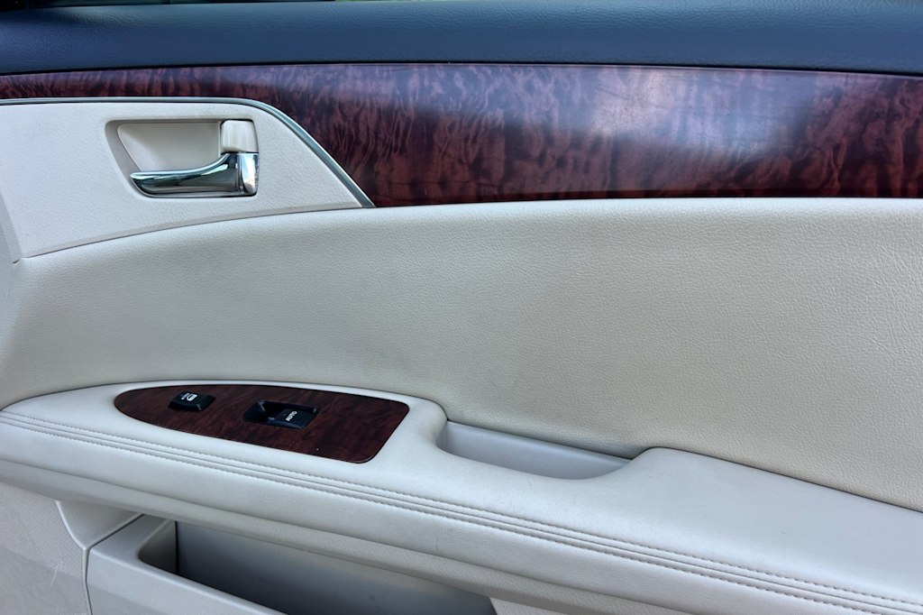 Thumbnail: 2011 Toyota Avalon - 24