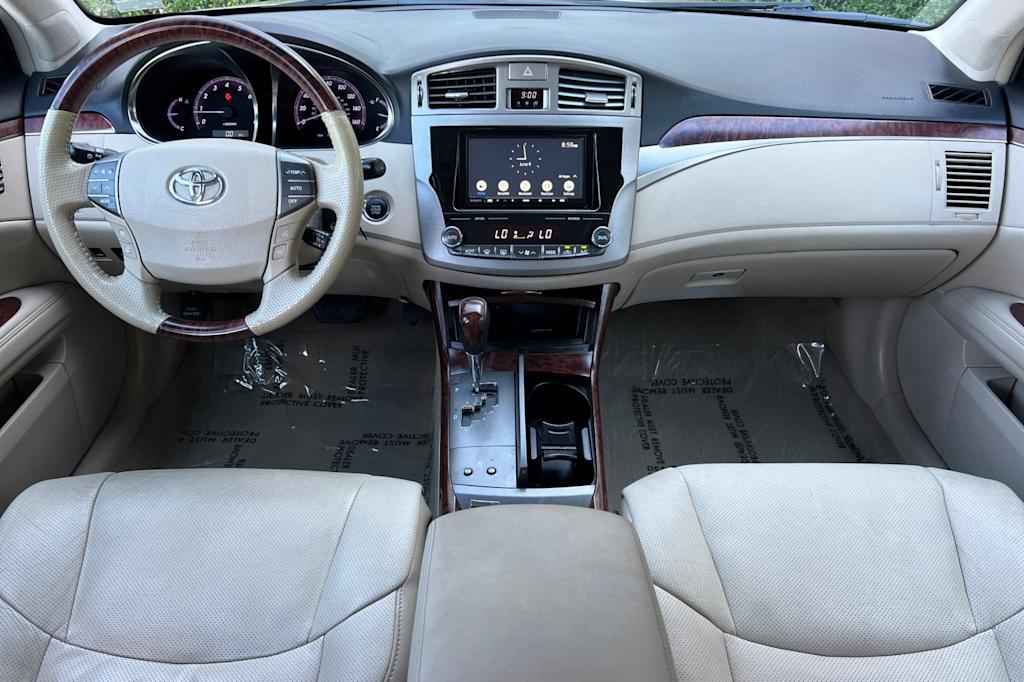 Thumbnail: 2011 Toyota Avalon - 2