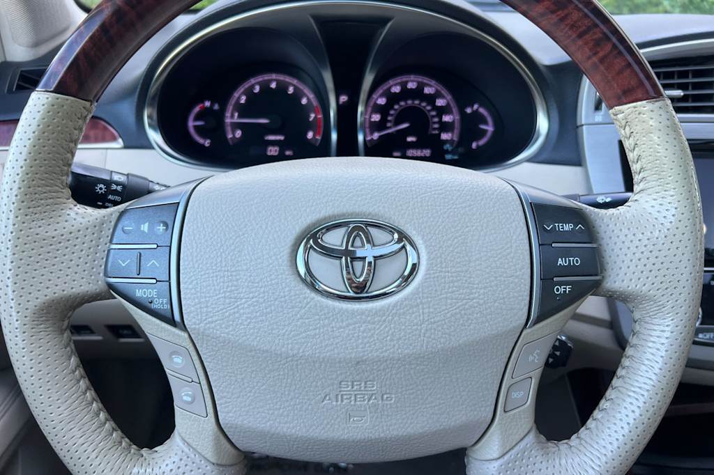 Thumbnail: 2011 Toyota Avalon - 27