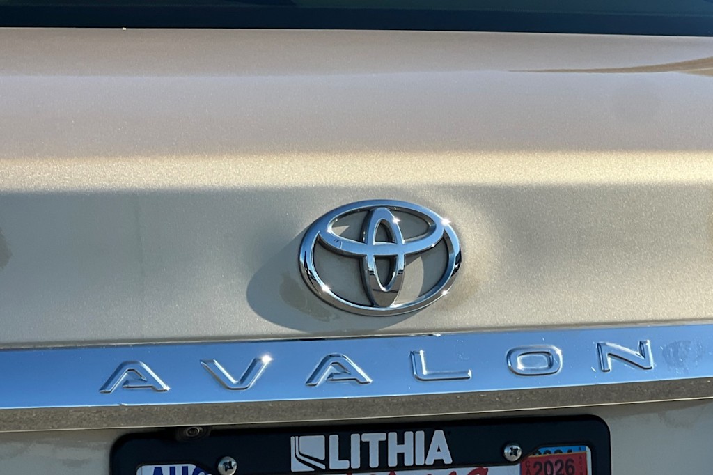 Thumbnail: 2011 Toyota Avalon - 7
