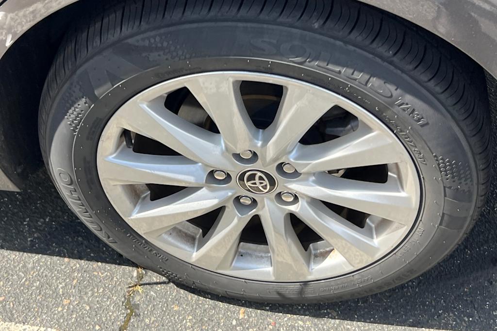 2020 Toyota Camry LE 18