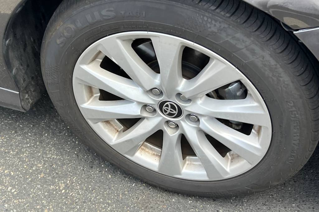 2020 Toyota Camry LE 6