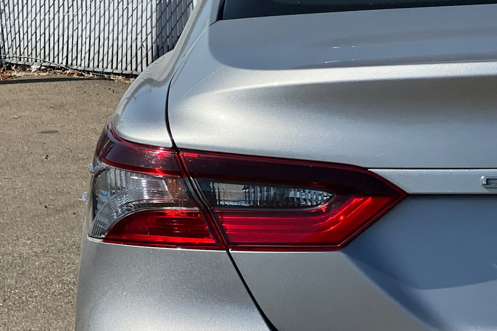 Thumbnail: 2022 Toyota Camry - 24