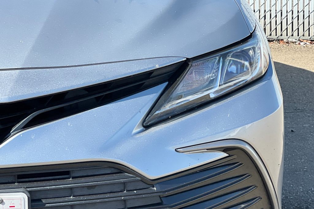 Thumbnail: 2022 Toyota Camry - 16