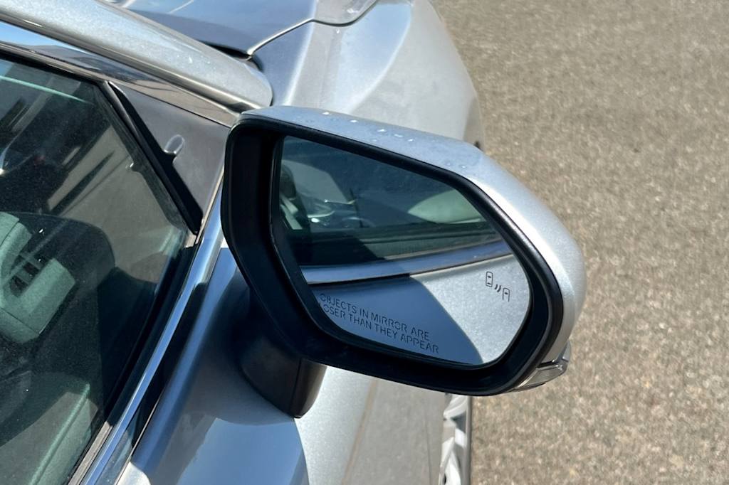 Thumbnail: 2022 Toyota Camry - 20