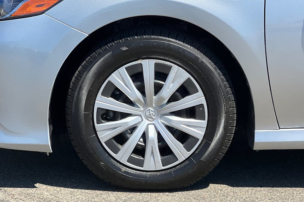 Thumbnail: 2020 Toyota Camry - 7