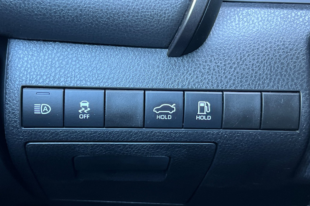 Thumbnail: 2020 Toyota Camry - 30