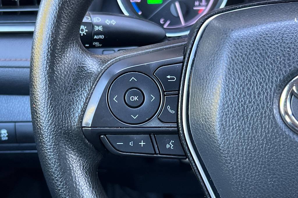 Thumbnail: 2020 Toyota Camry - 27