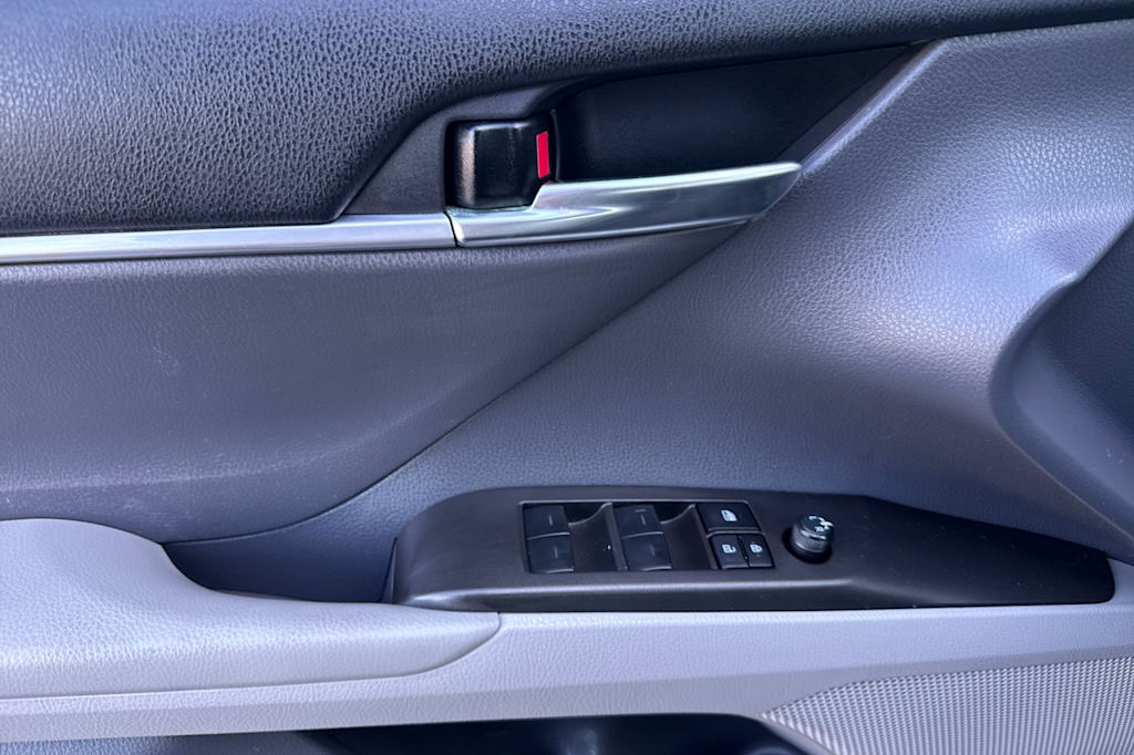 Thumbnail: 2023 Toyota Camry - 20