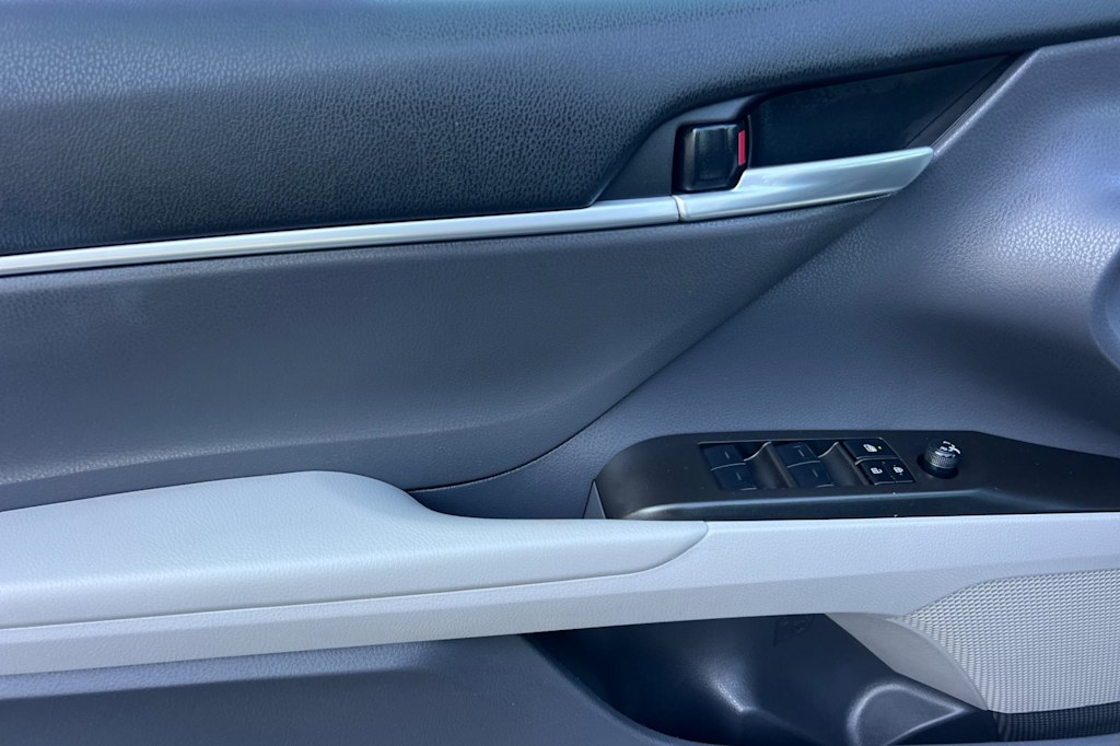 Thumbnail: 2023 Toyota Camry - 19